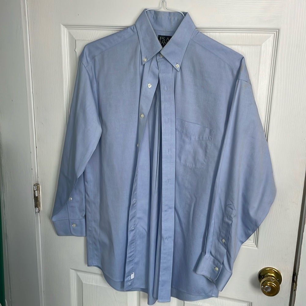 Jos A Bank Blue Button Down 15/32